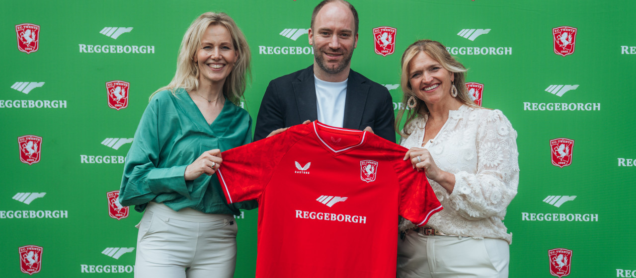 Reggeborgh Foundation komende tien jaar hoofdsponsor FC Twente Vrouwen