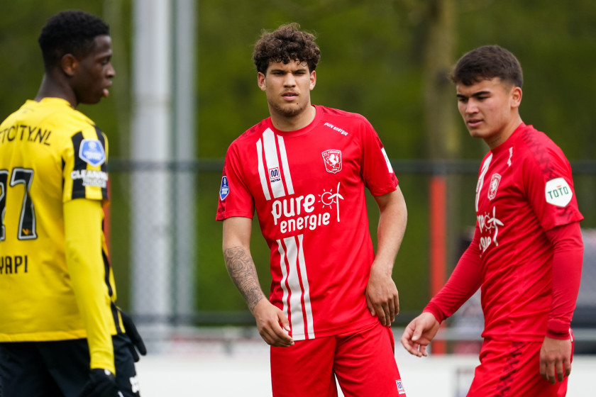 Oefenwedstrijd Fc Twente Wint Van Vitesse