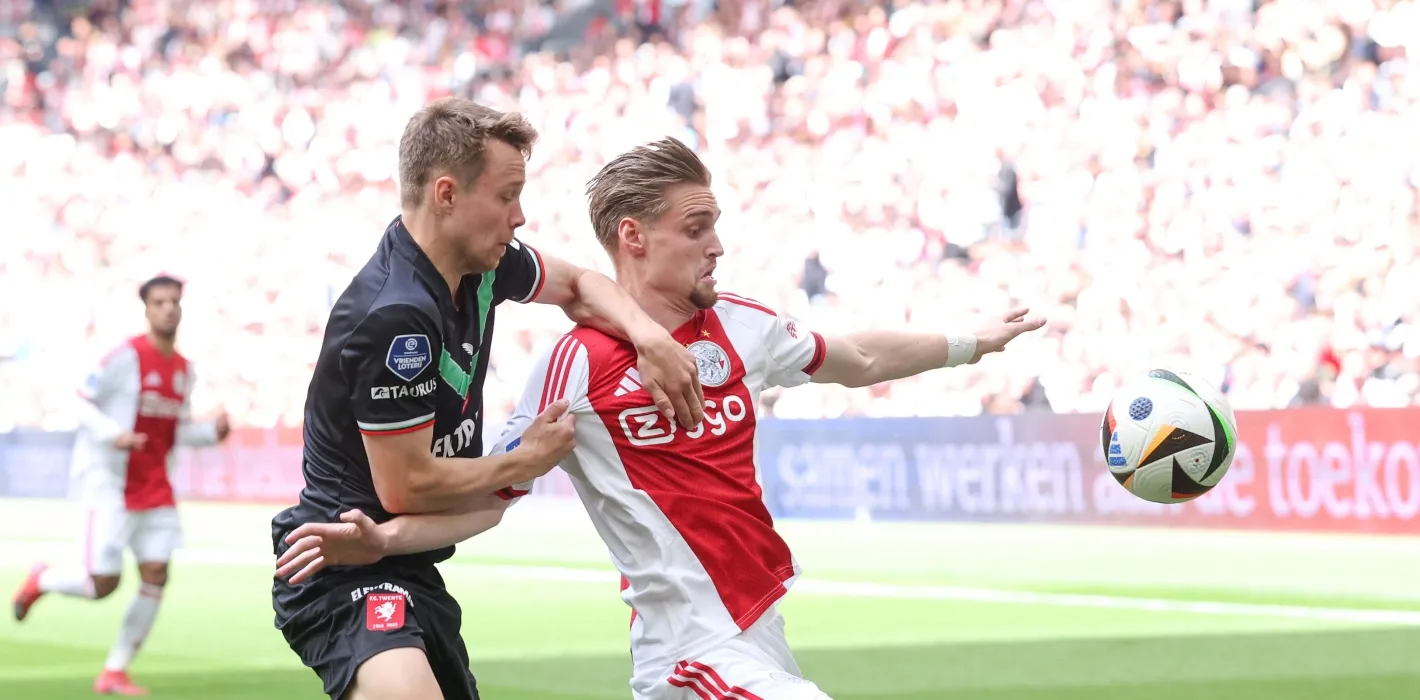 77032646 FC Twente