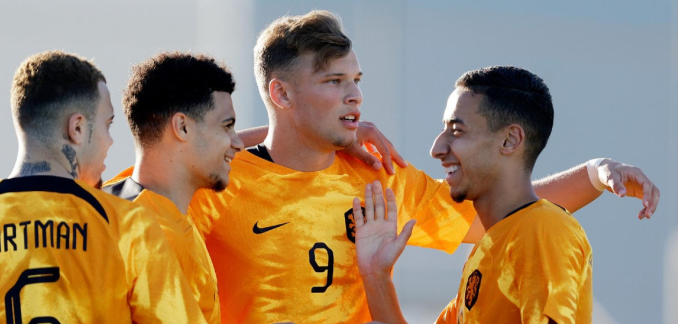 Anass Salah-Eddine debuteert en wint met Jong Oranje