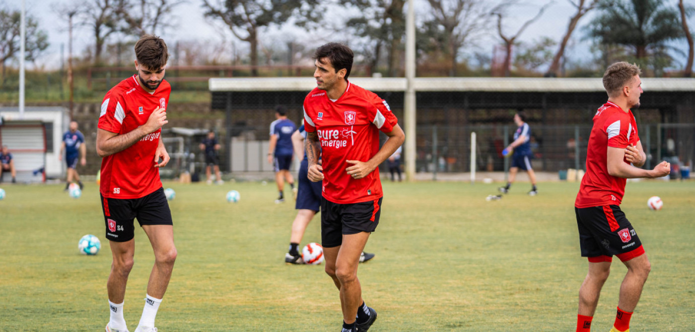 Bryan Ruiz maakt zaterdag rentree in FC Twente-shirt 