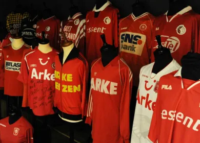 Historie Shirts FitWzgwMCw4MDBd