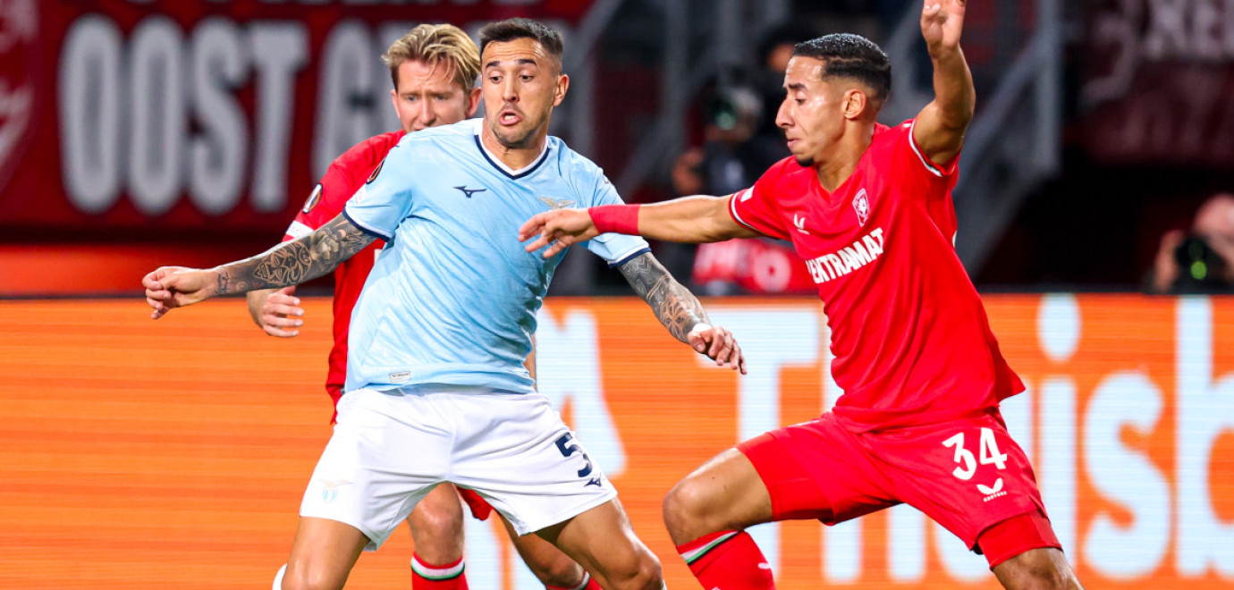 FC Twente verliest thuis van Lazio 