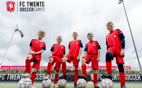 thumbnail FC Twente 2022 foto 02 v2