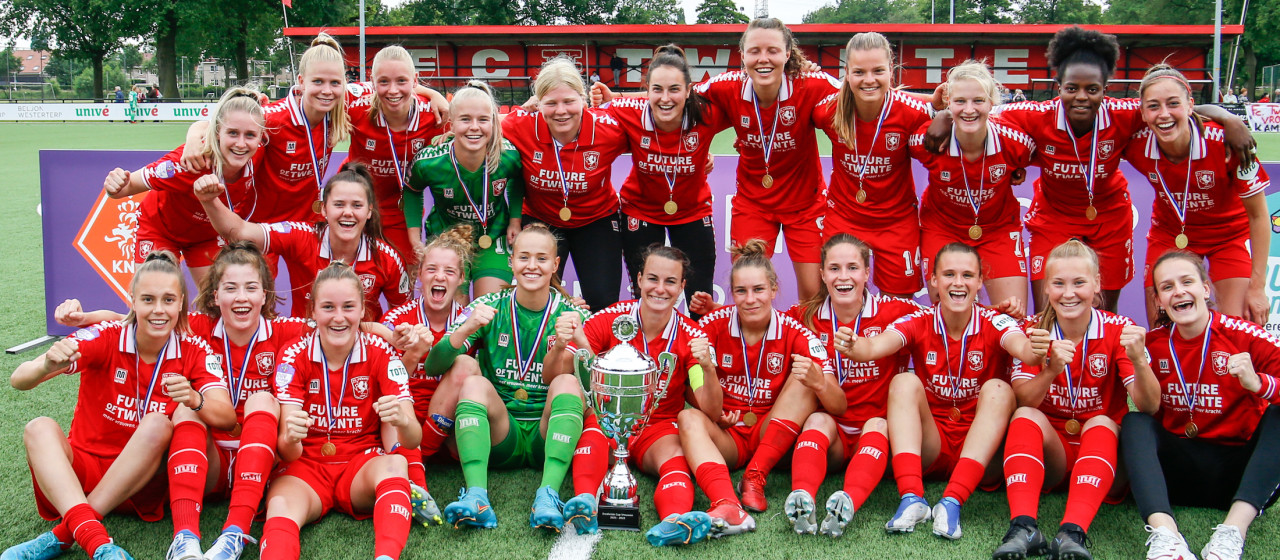 FC Twente Vrouwen verslaat Ajax en wint Eredivisie Cup