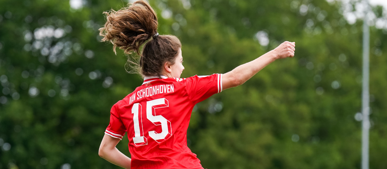 FC Twente Vrouwen plaatst zich voor finale Eredivisie Cup