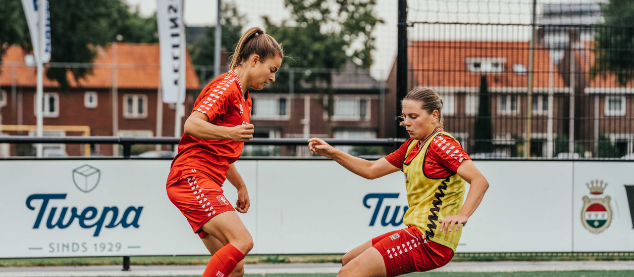 FC Twente Vrouwen traint richting competitiestart tegen vv Alkmaar