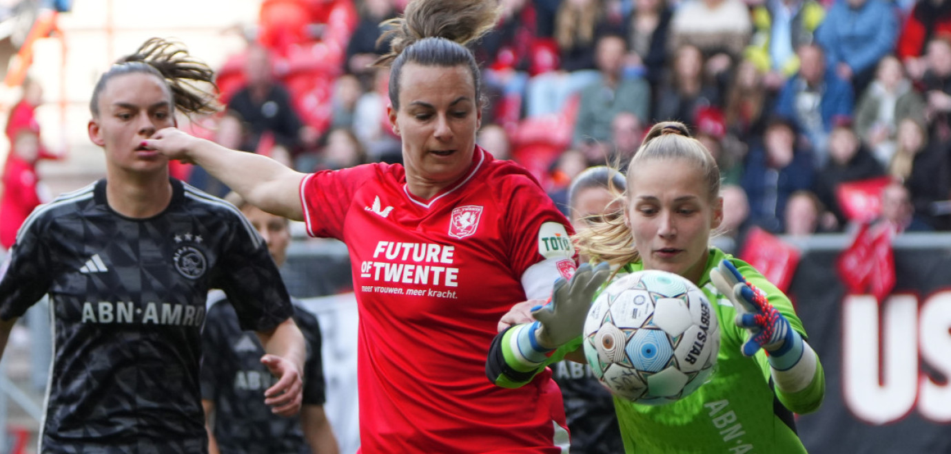 FC Twente Vrouwen verliest thuis van Ajax