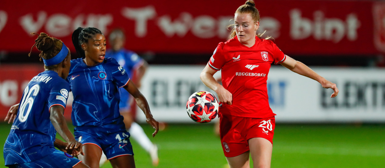 FC Twente Vrouwen verliest van Chelsea (1-3)