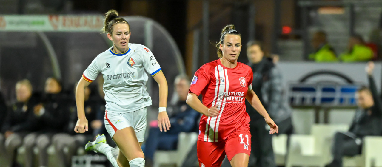 FC Twente Vrouwen vrijdagavond tegen Telstar