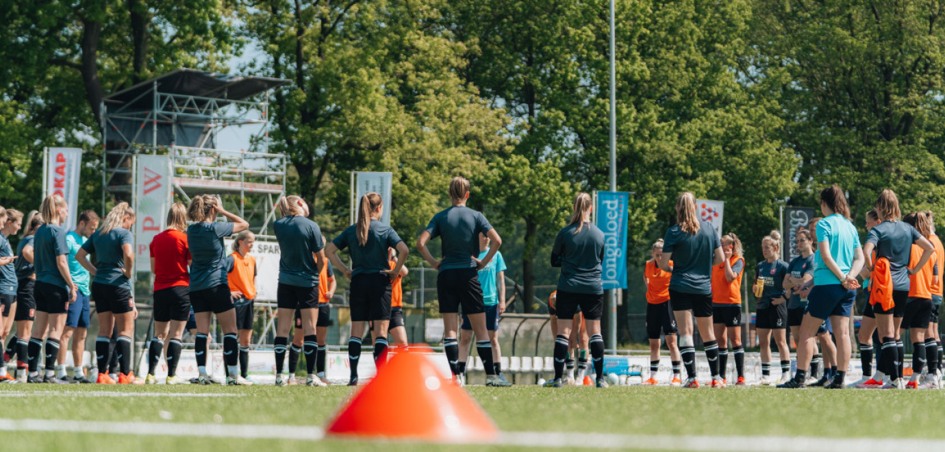 FC Twente Vrouwen werkt toe naar duel tegen Telstar