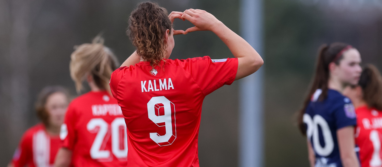FC Twente Vrouwen wint van Alkmaar