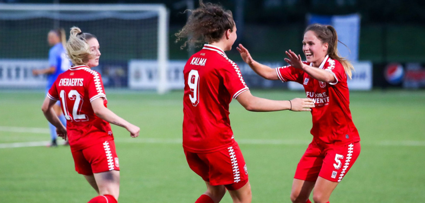 FC Twente Vrouwen knokt zich terug en plaatst zich voor play-offs