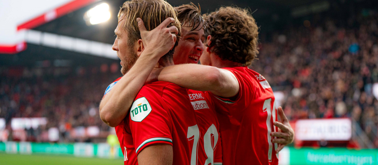 FC Twente en Ajax delen de punten