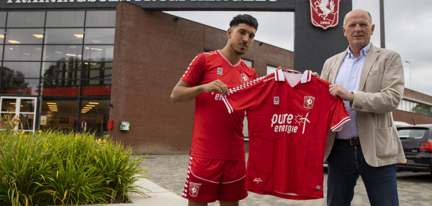 FC Twente huurt Dimitris Limnios