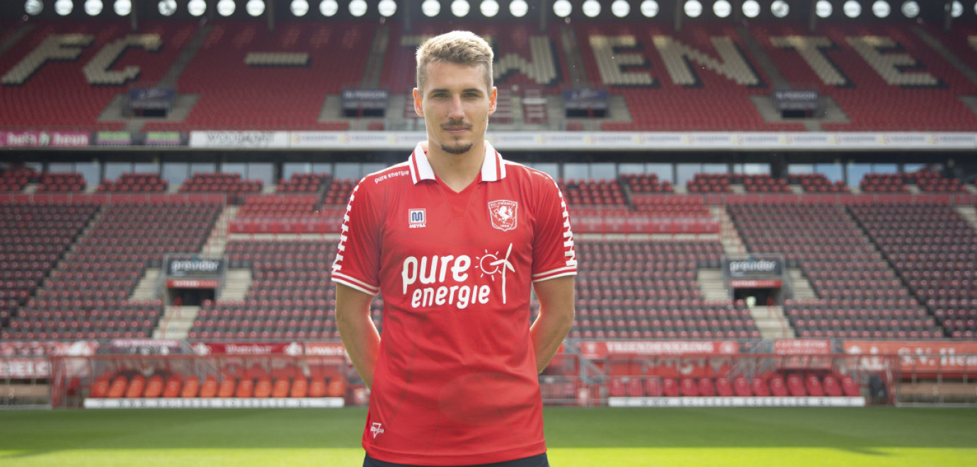 FC Twente huurt Michal Sadilek