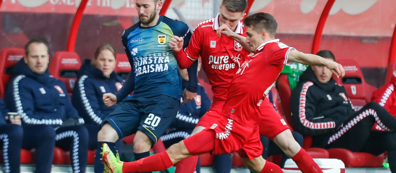 FC Twente pakt drie punten tegen SC Cambuur