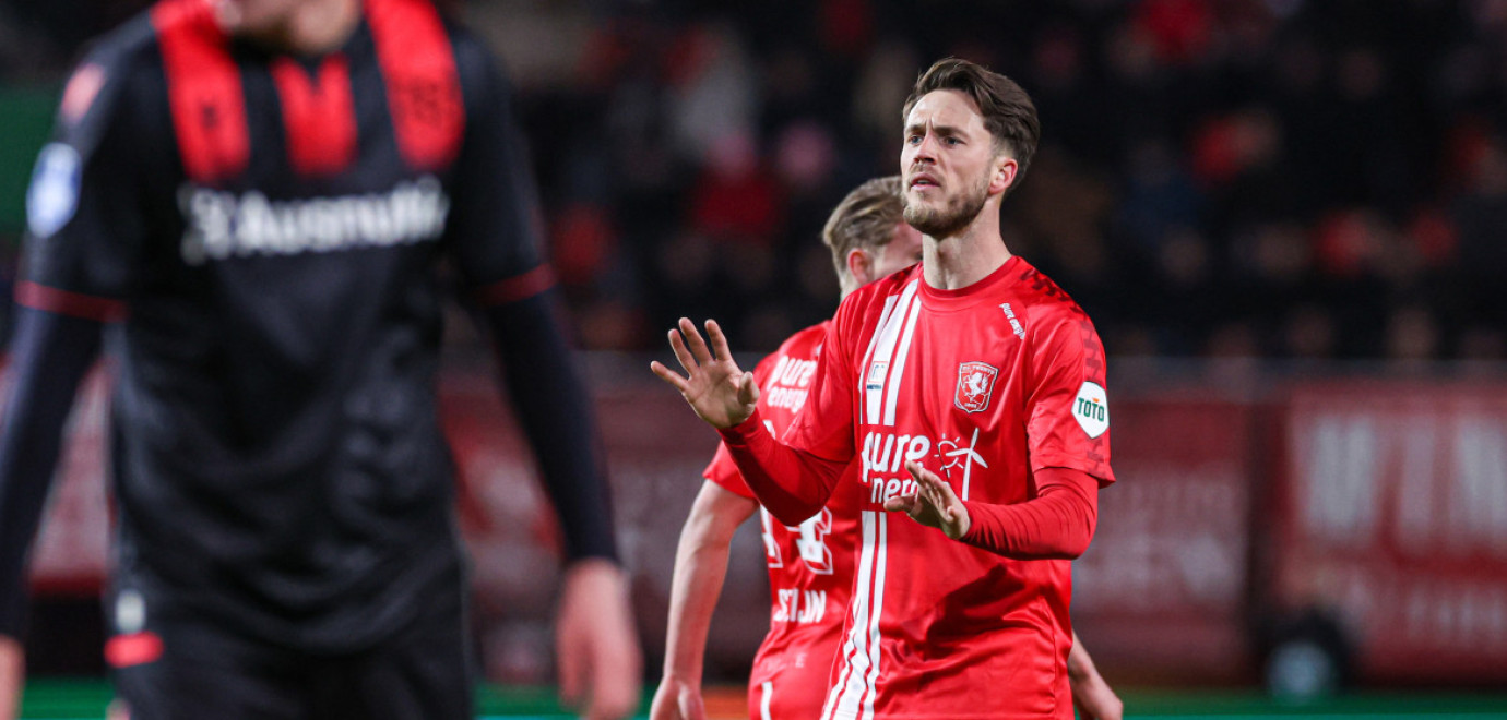 FC Twente speelt gelijk tegen sc Heerenveen