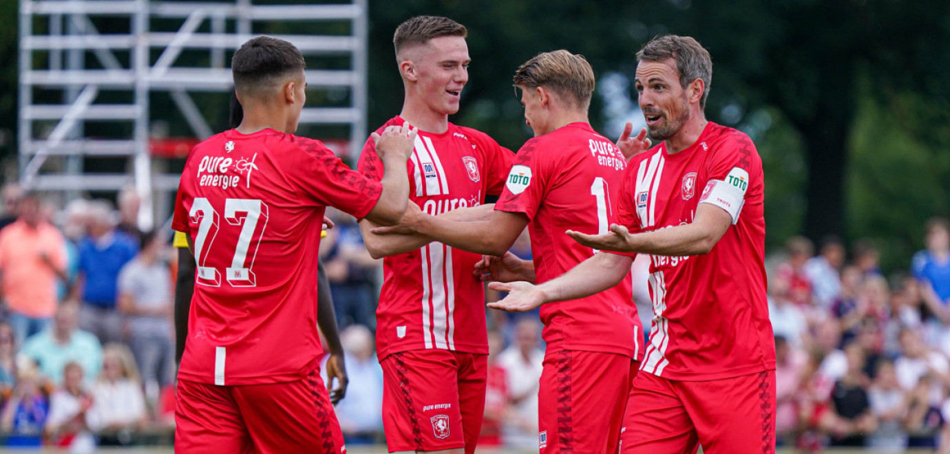 FC Twente wint in Goor van FC Nordsjælland