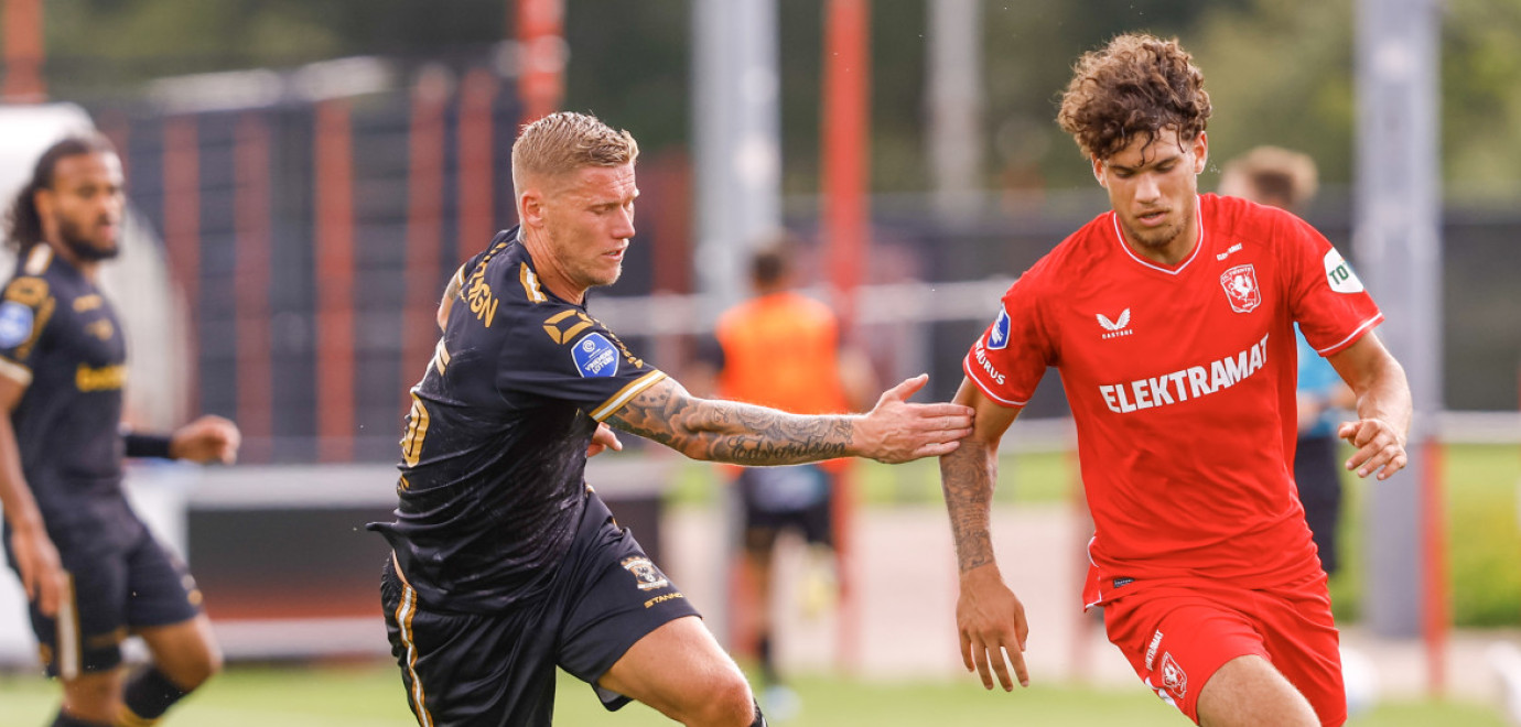 FC Twente wint trainingswedstrijd van Go Ahead Eagles (3-0)