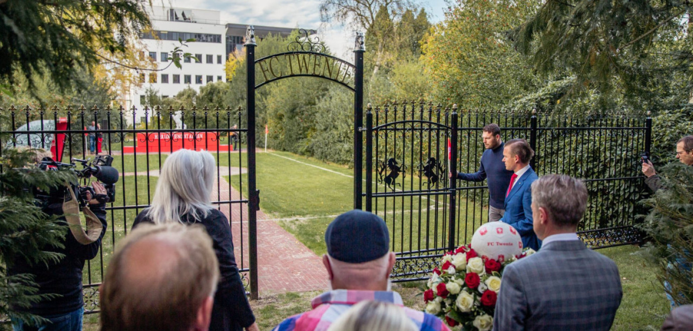 Gedenkveld officieel geopend