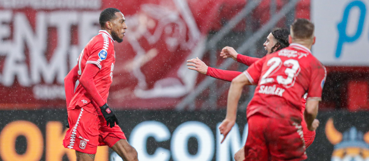 FC Twente knokt zich terug tegen GA Eagles (2-2)