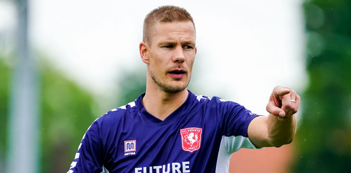 55146924 FC Twente 2