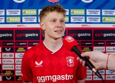 Interview Hlynsson.00 01 09 03.Still001