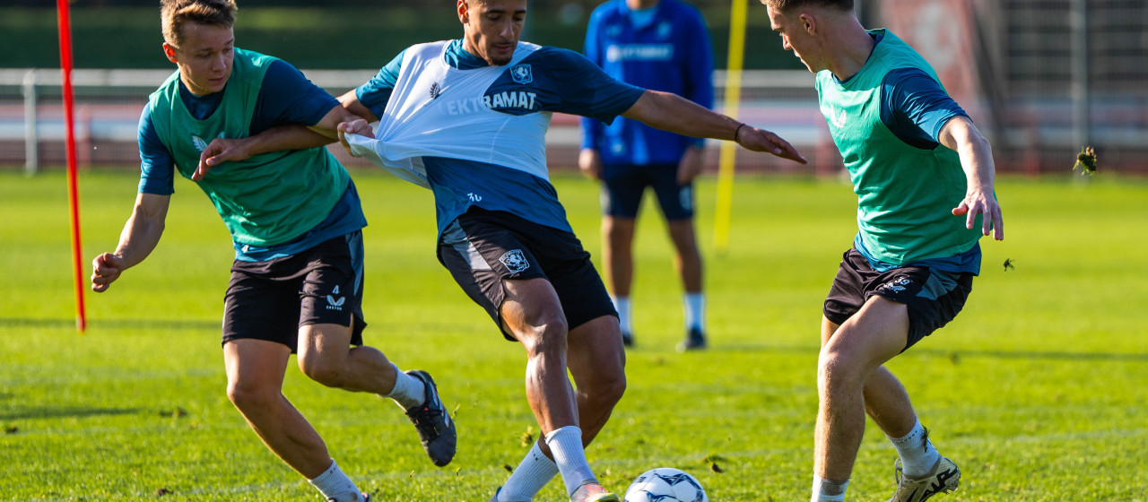 In Beeld - Training richting thuisduel met Heracles Almelo