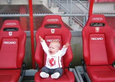 Baby in de dug out bij FCT