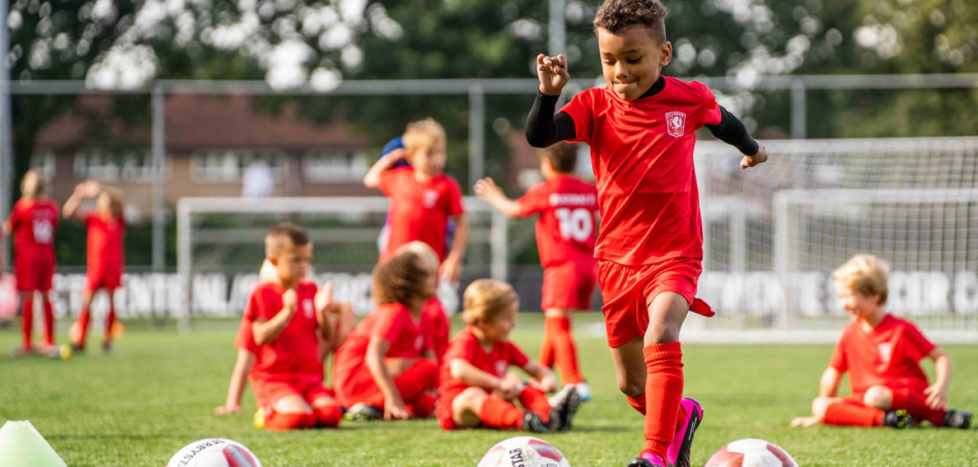 Kom voetballen bij FC Twente in de herfstvakantie