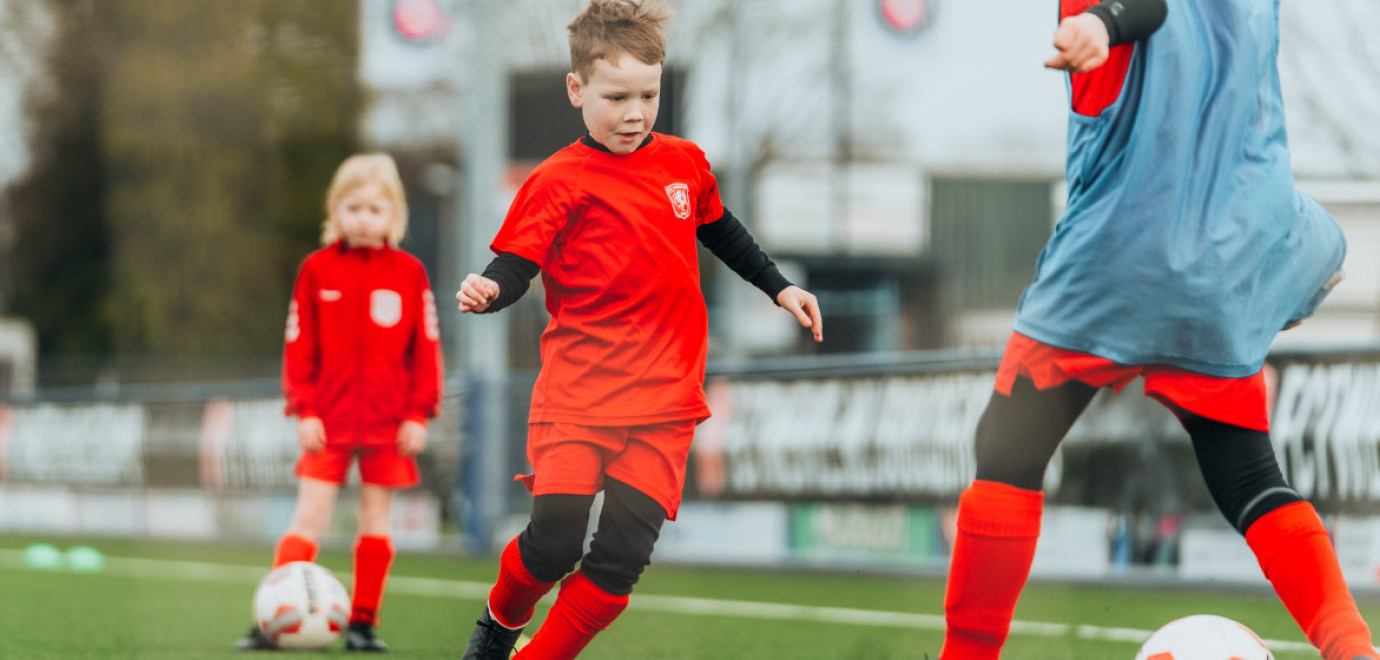 Kom voetballen bij FC Twente in de meivakantie