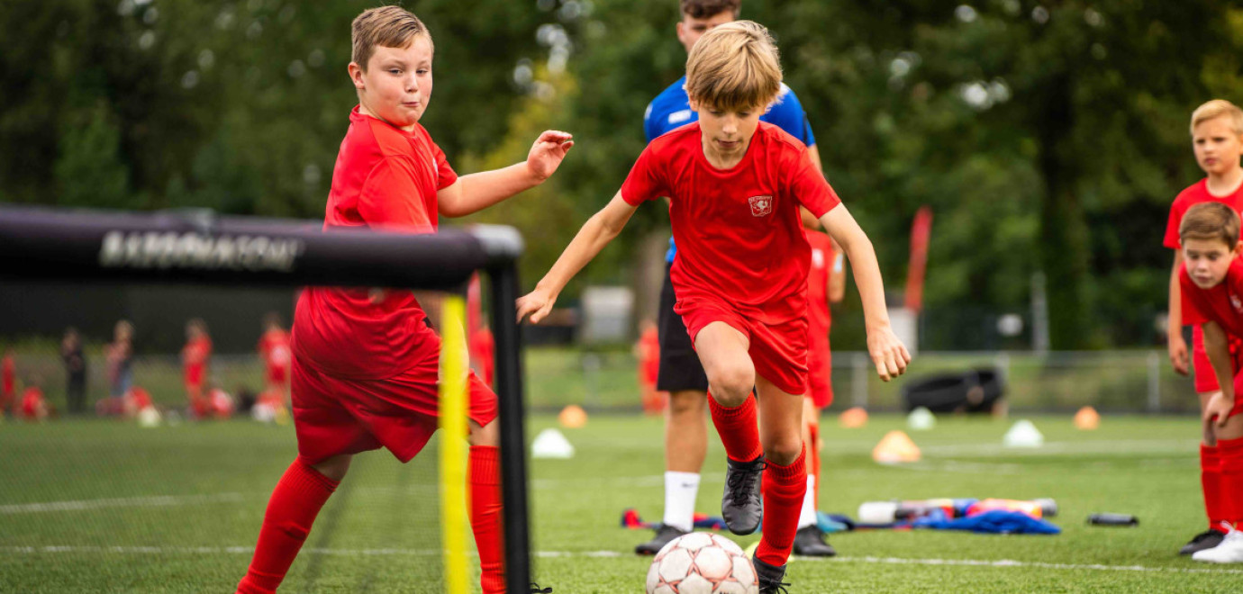 Kom voetballen bij FC Twente in de voorjaars- of meivakantie