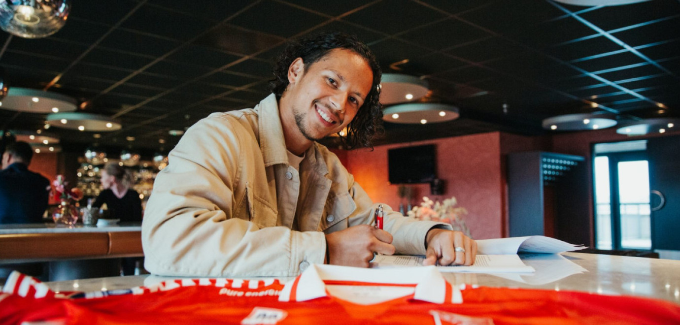 Luca Everink tekent contract bij FC Twente 