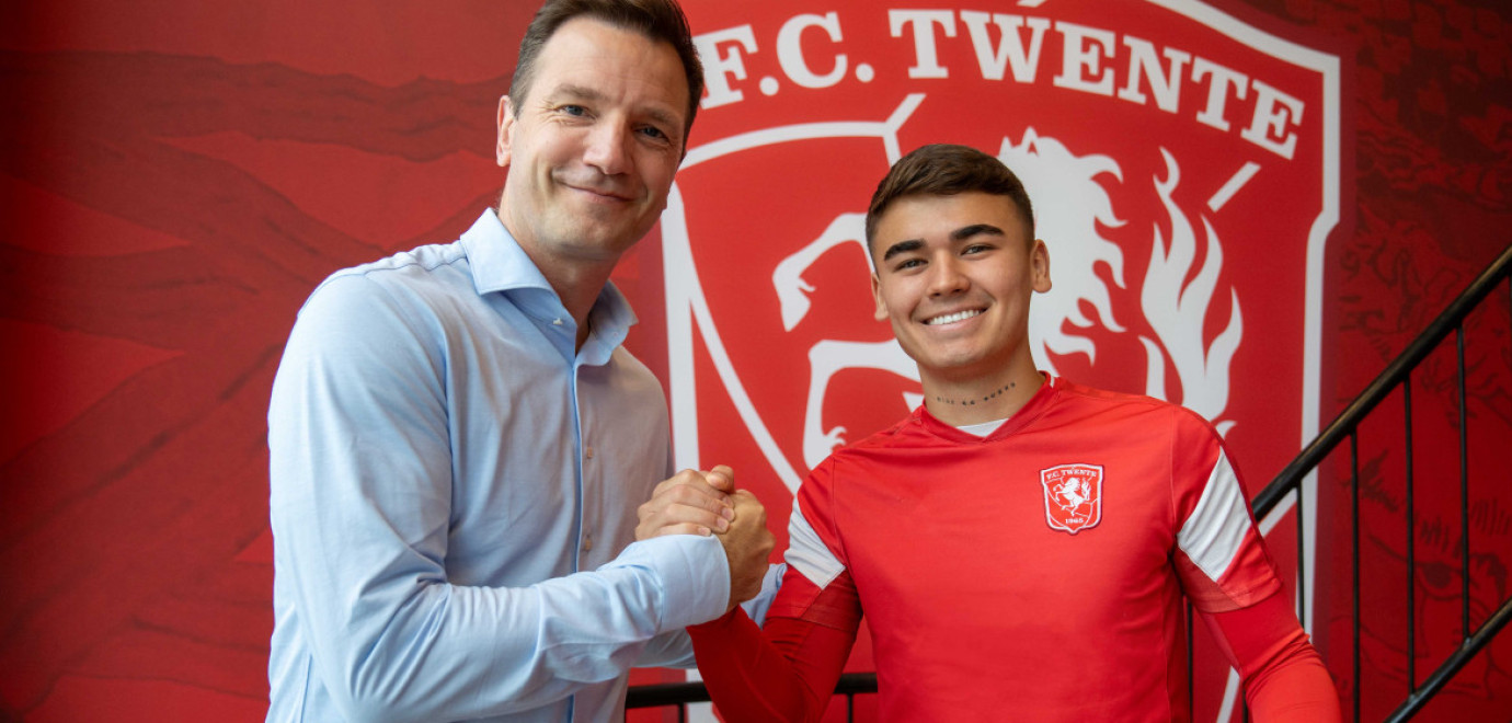 Manfred Ugalde blijft bij FC Twente 