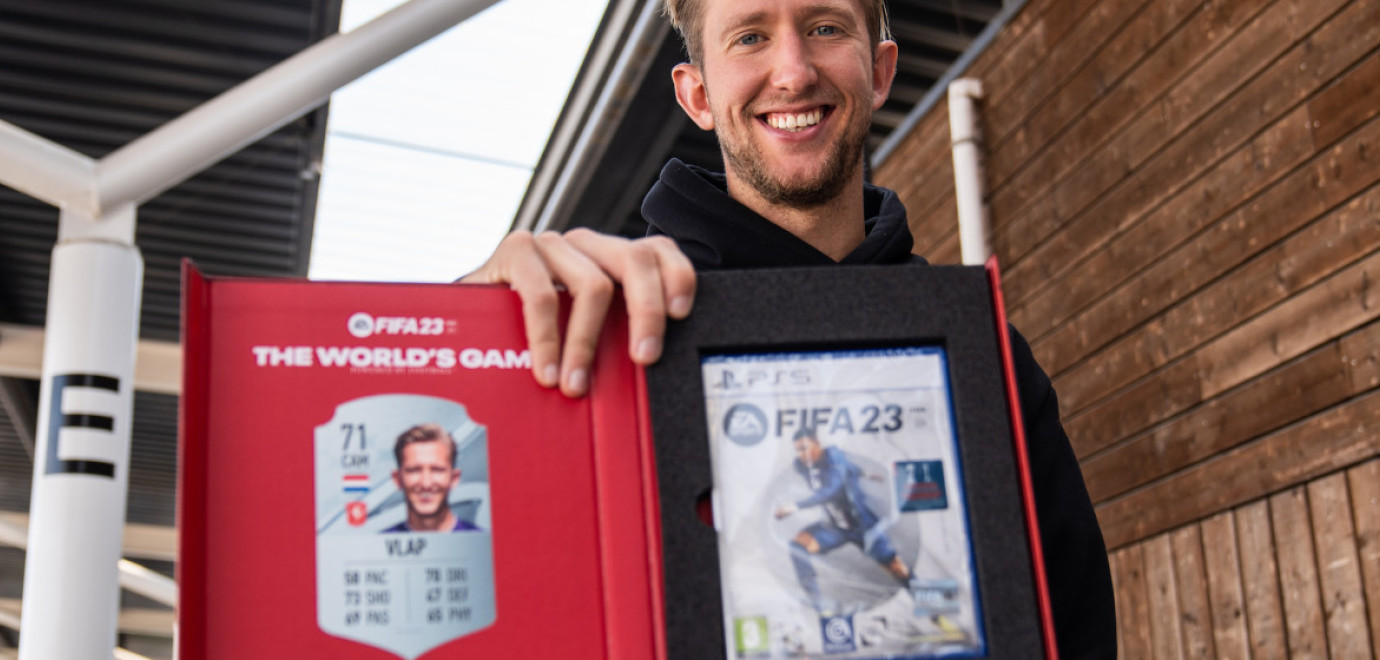 Michel Vlap deelt FIFA 23 uit