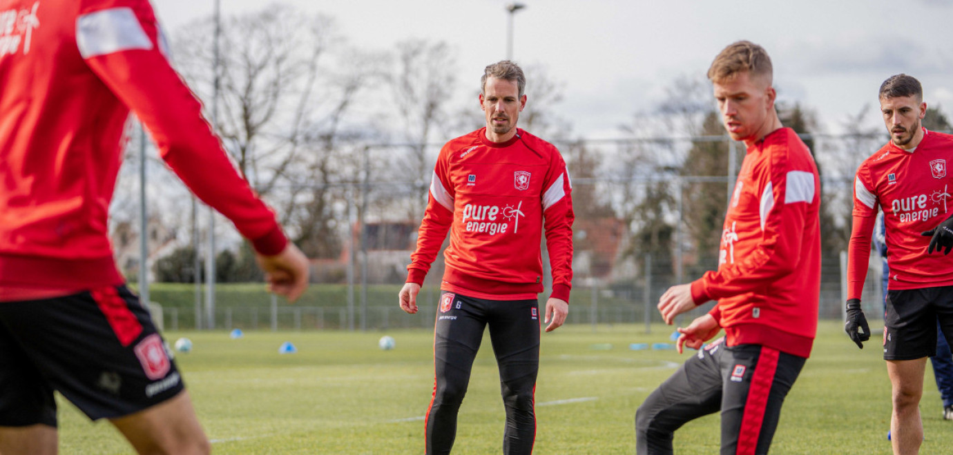 Middagtraining in beeld; Wout Brama hervat groepstraining