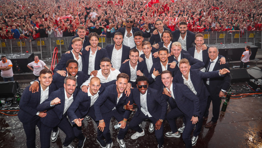 20220516 Europa kleurt Rood