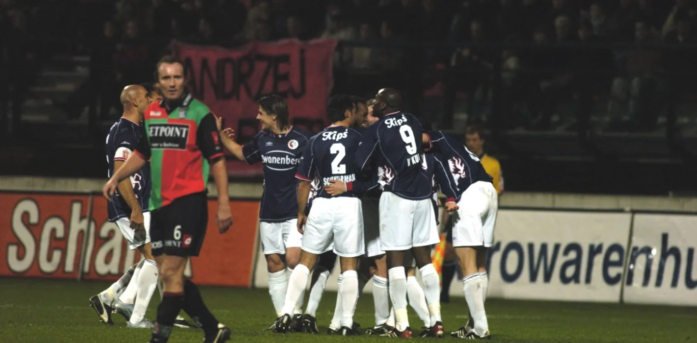 Feest na goal Cuilina met treurende Pothuizen