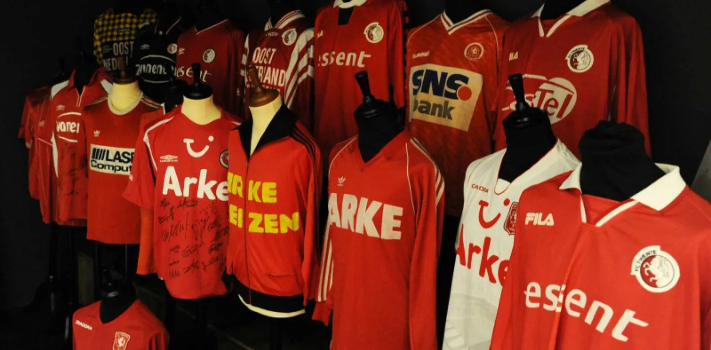 Historie Shirts FitWzgwMCw4MDBd