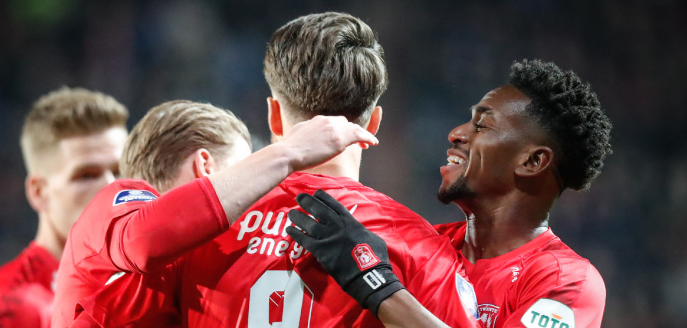 FC Twente verslaat FC Emmen