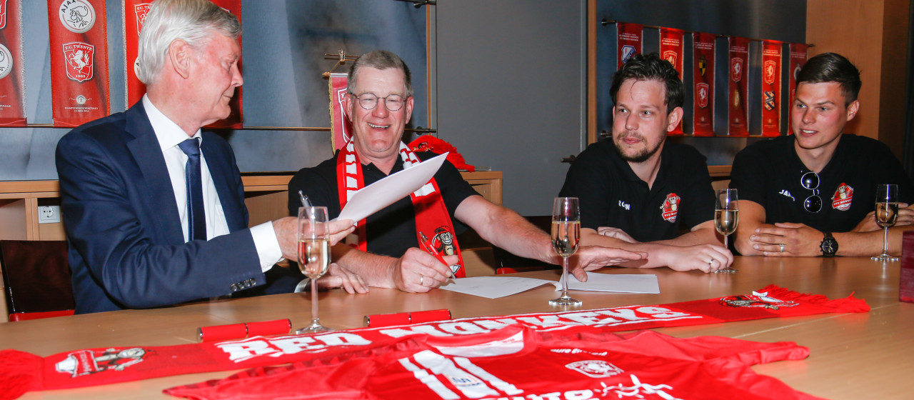 SV Red Monkeys nieuwste supportersvereniging van FC Twente