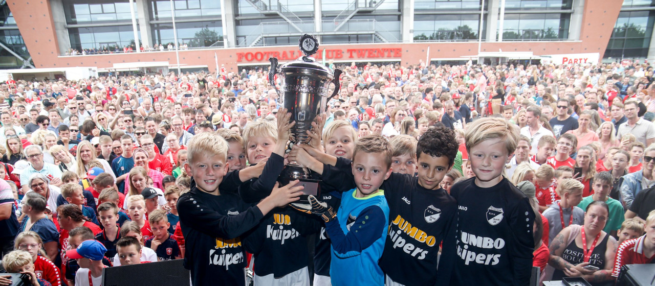 Open Dag: Jeugd strijdt om de Bernard van Heek Cup