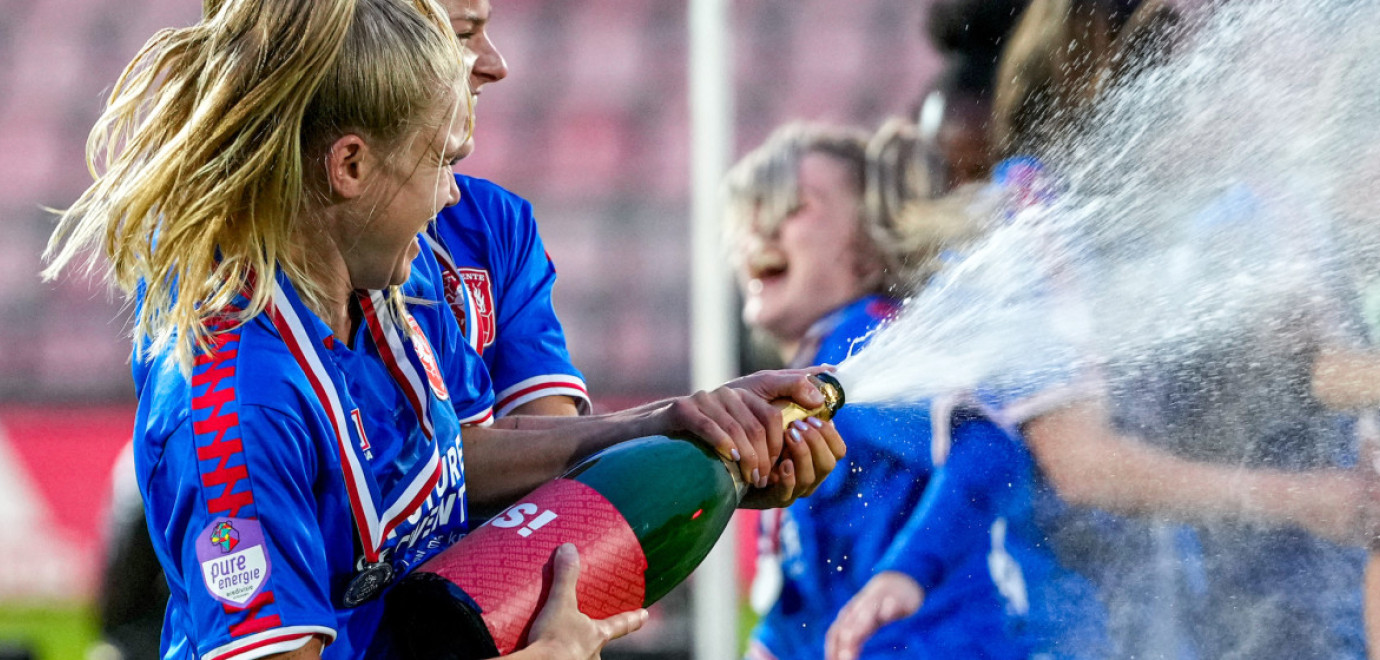 Van Binnenuit - Kampioenschap en overwinning in Amsterdam