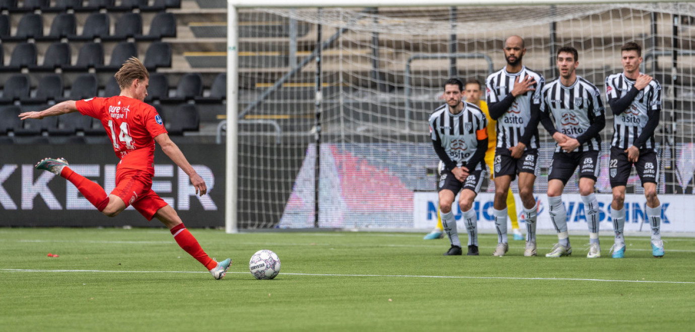 FC Twente wint oefenduel tegen Heracles Almelo 