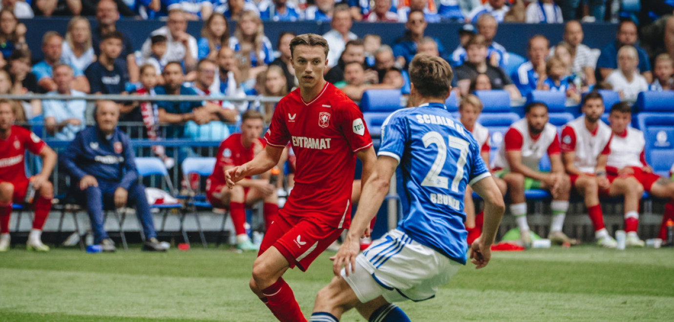 FC Twente speelt oefenwedstrijd tegen FC Schalke 04