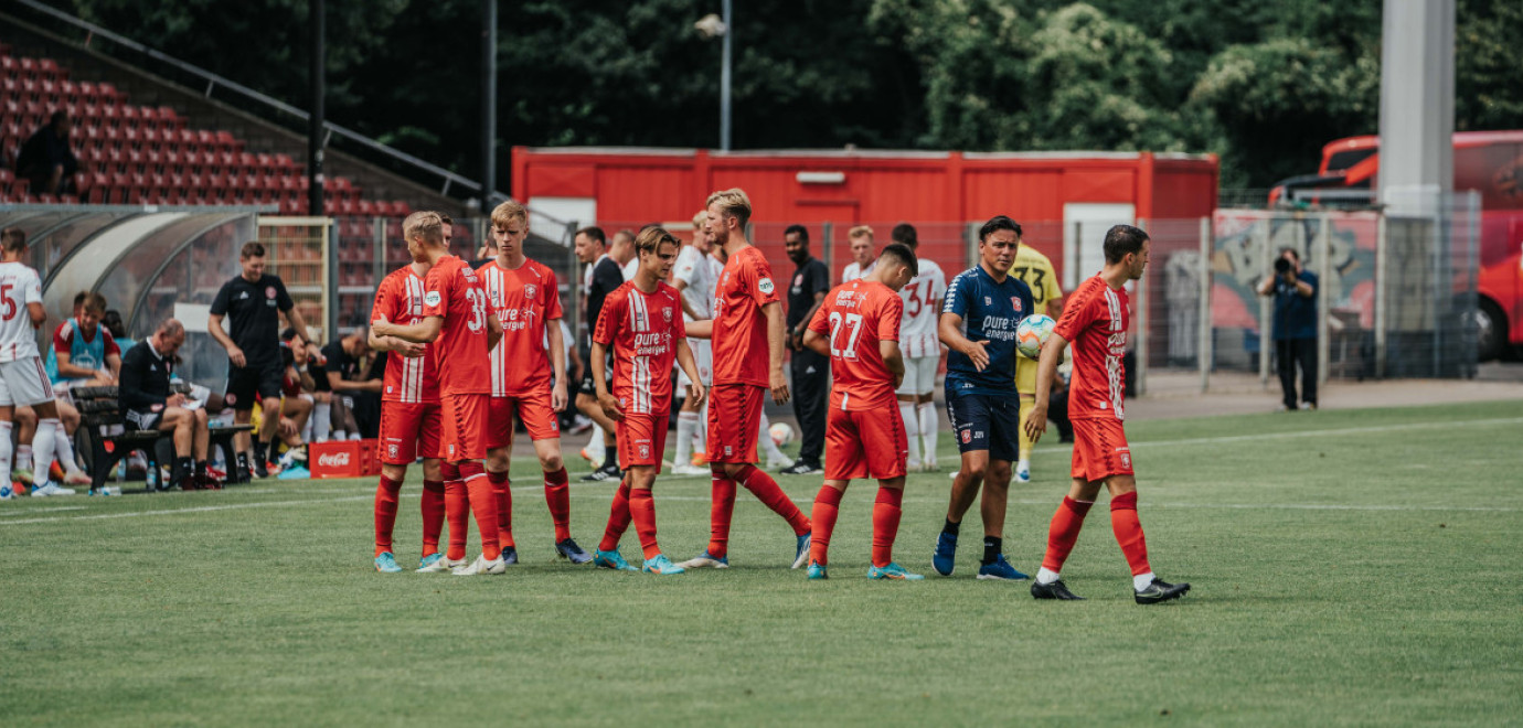 Van Binnenuit - Ruime overwinning in Düsseldorf 