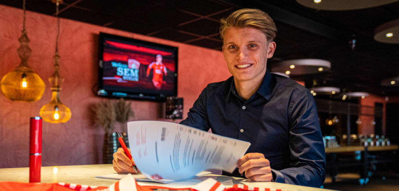 Sem Steijn tekent contract 