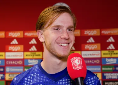 Interview Rots.00 00 55 22.Still003