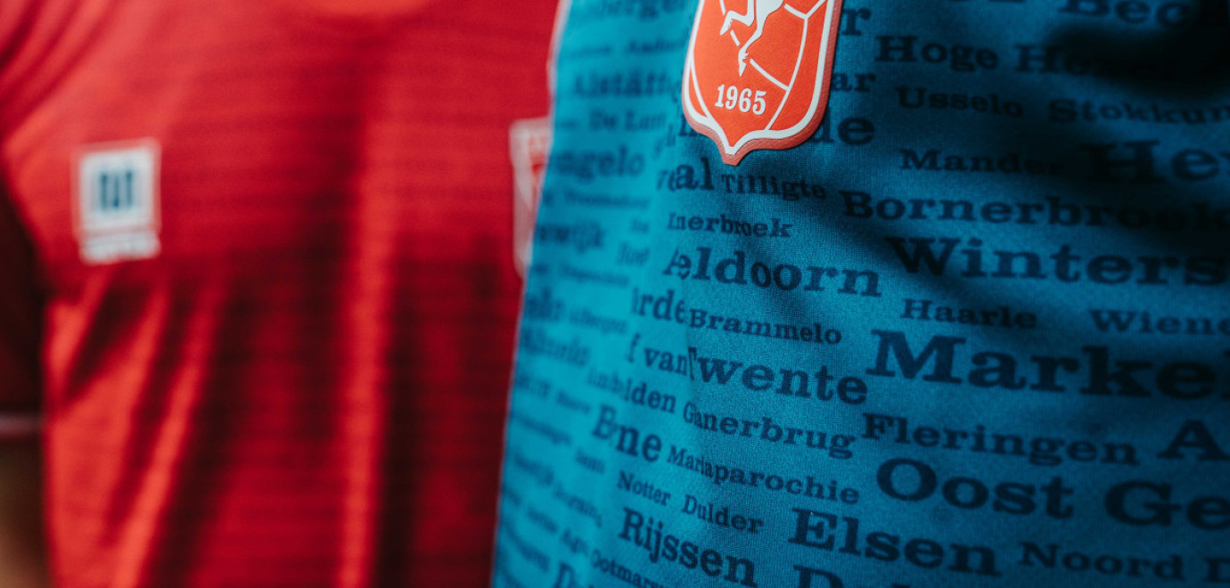 Nieuw warming-up shirt: 'Ode aan de regio'